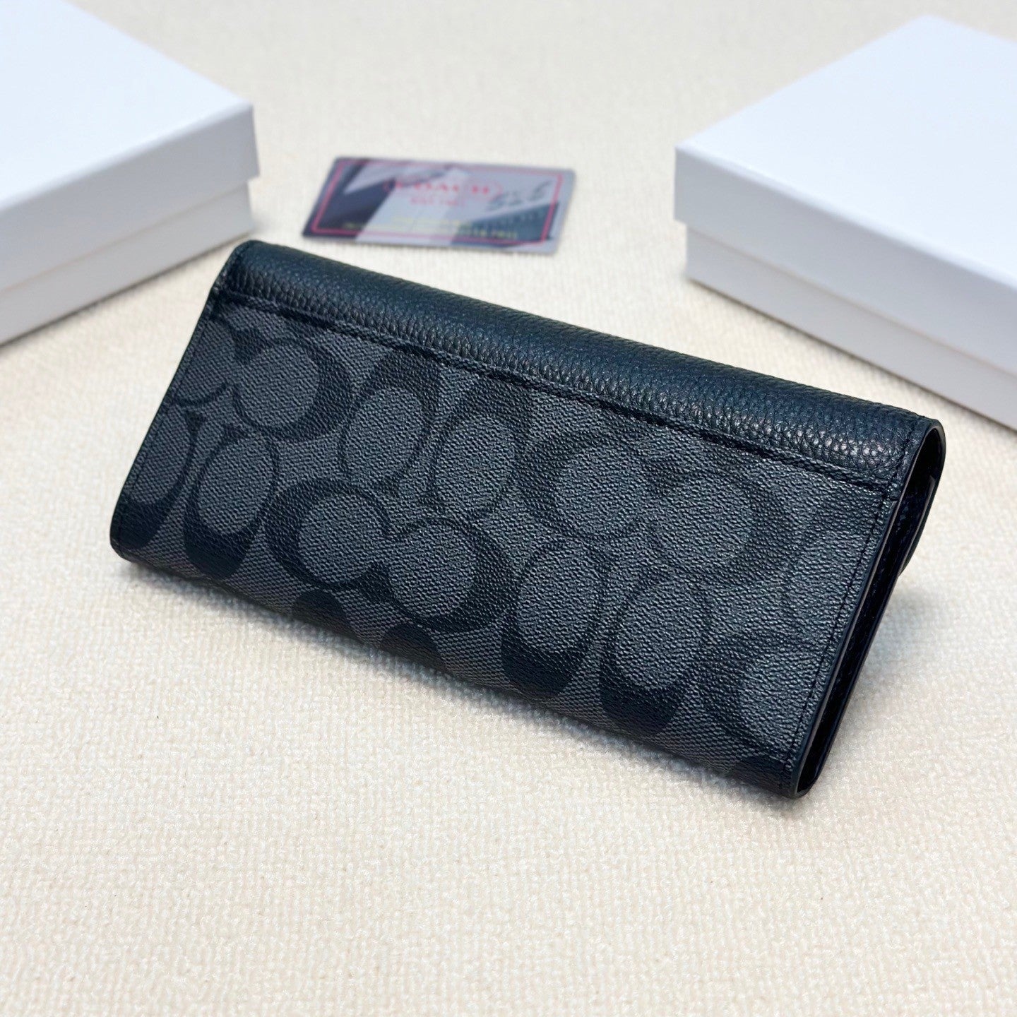 COACH シンプルな黒の長財布